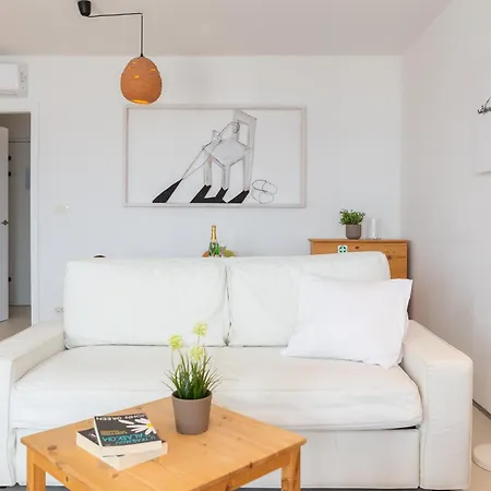 Jolara With Heated Pool Апартаменты *